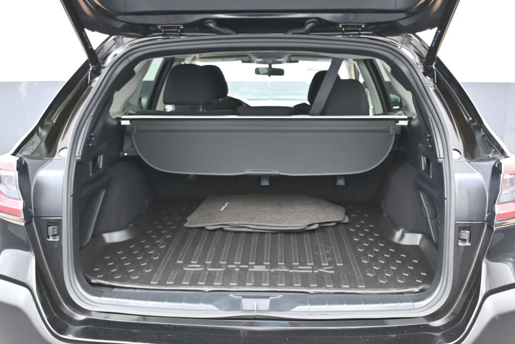 Used 2023 Subaru Outback Premium AWD/4WD image 14