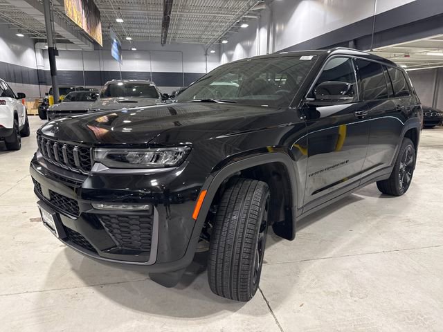 New 2026 Jeep Grand Cherokee L Limited w/ Limited Altitude Package AWD/4WD image 3