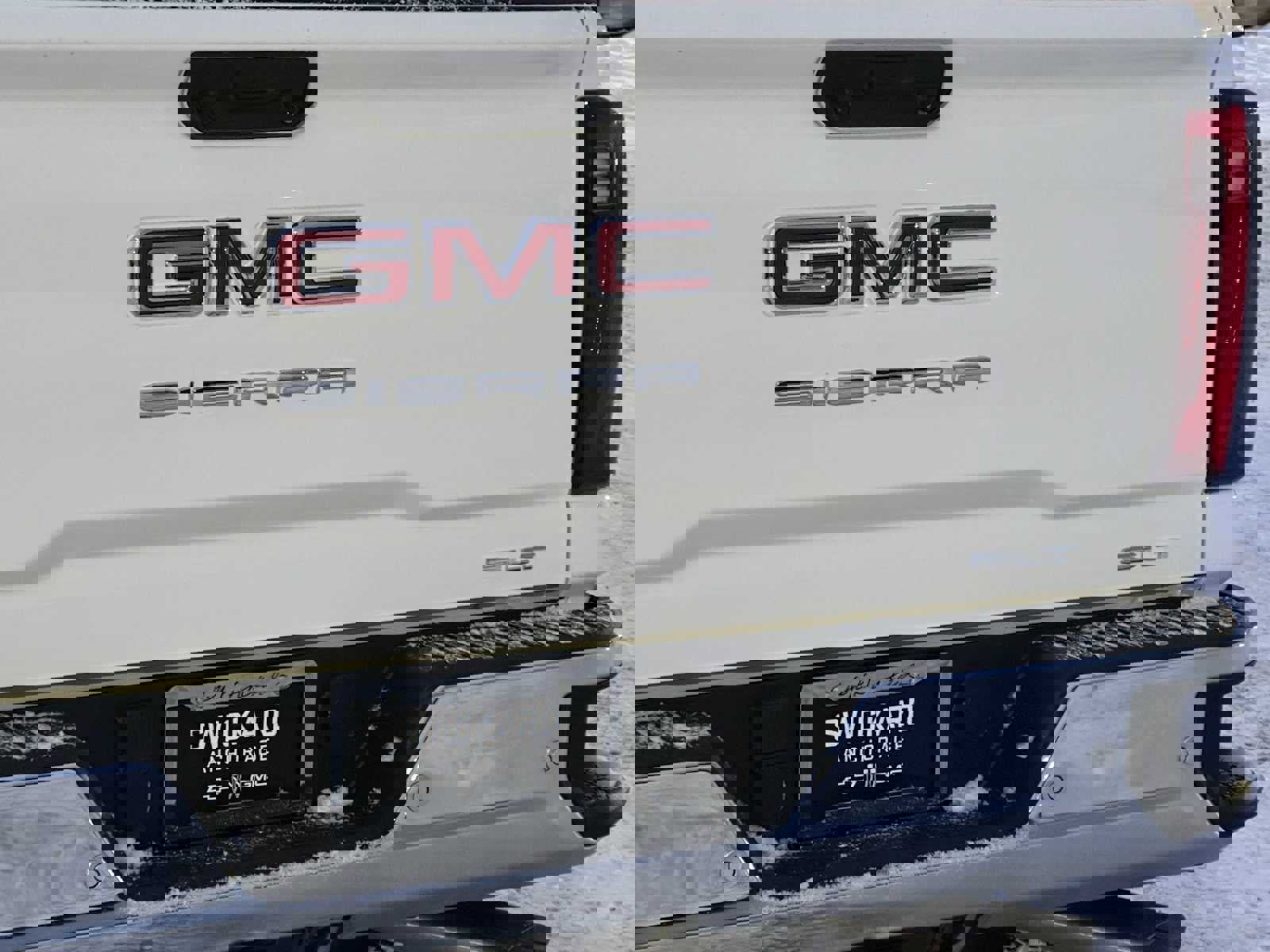 New 2026 GMC Sierra 2500 SLT w/ SLT Convenience Package image 13