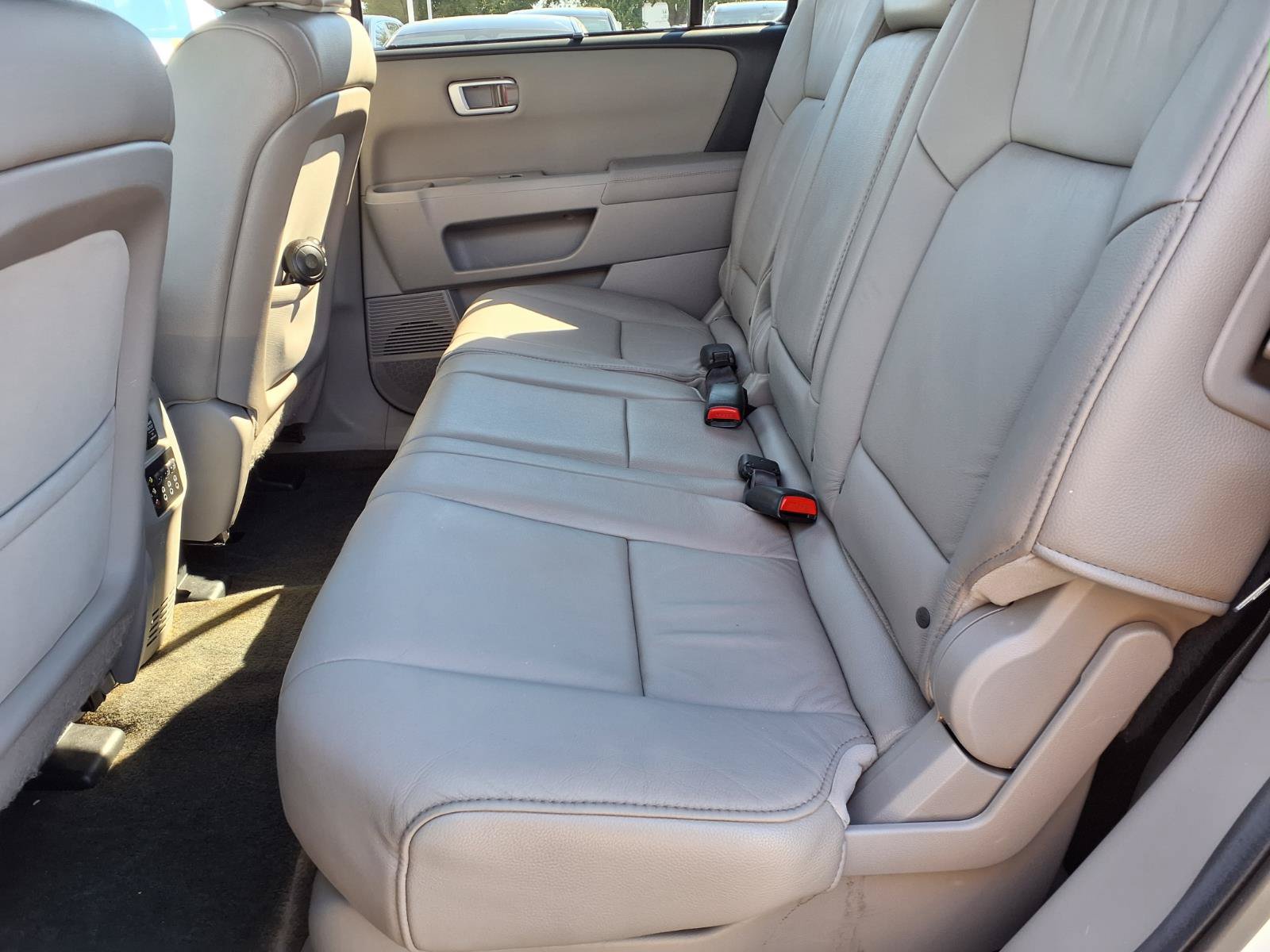 Used 2013 Honda Pilot Touring image 20