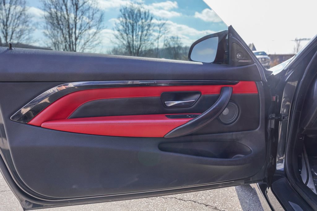 Used 2015 BMW M4 Coupe image 14