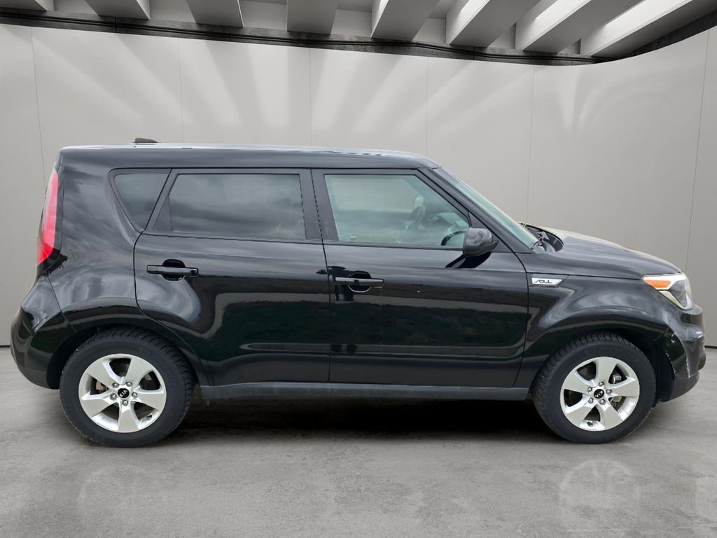 Used 2018 Kia Soul FWD image 6