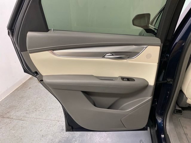 Used 2017 Cadillac XT5 Luxury w/ Driver Awareness Package AWD/4WD image 21