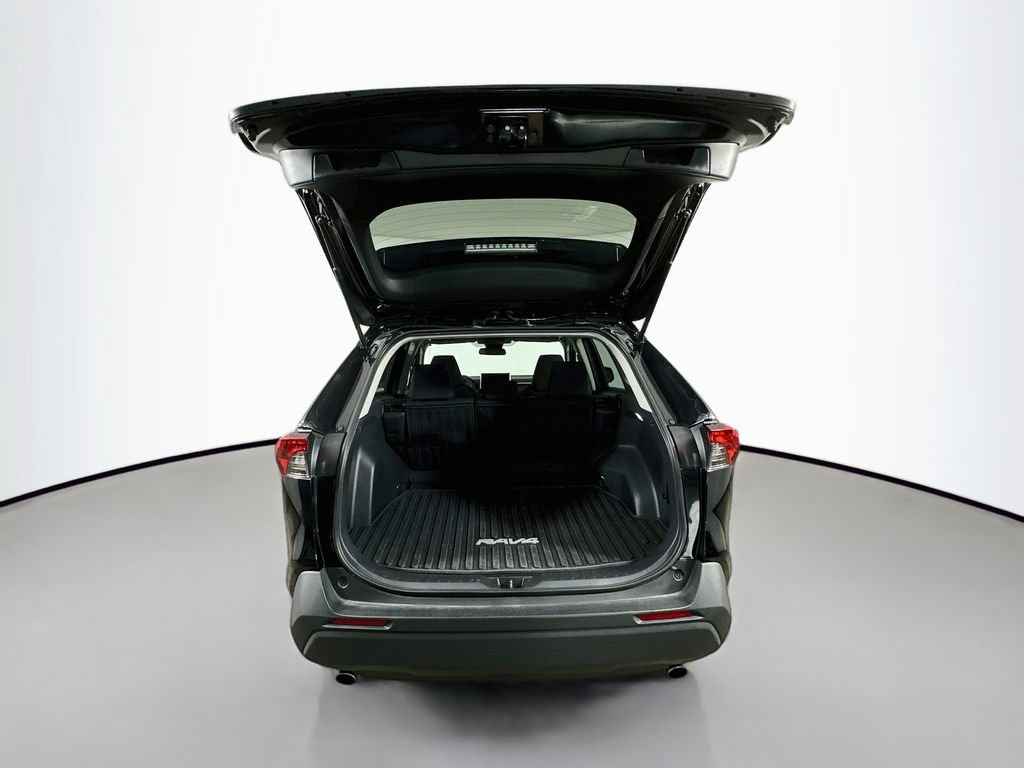 Used 2025 Toyota RAV4 LE AWD/4WD image 36