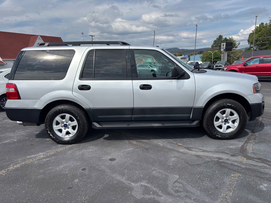 Used 2017 Ford Expedition XL w/ Equipment Group 101A AWD/4WD image 8