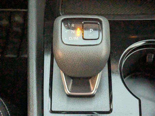 Used 2024 Nissan Rogue SV image 12