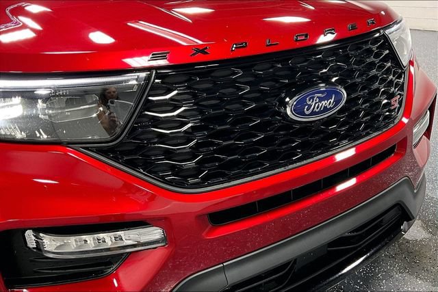 Used 2023 Ford Explorer ST w/ ST Street Pack AWD/4WD image 30