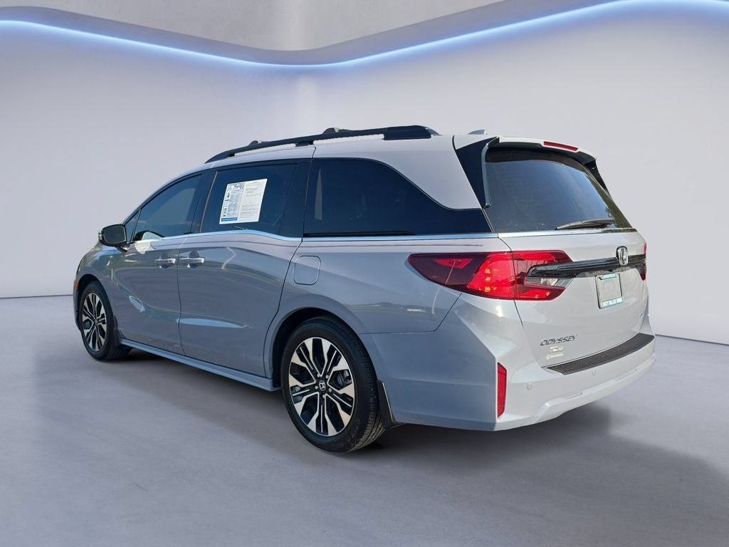 Used 2026 Honda Odyssey Elite image 3