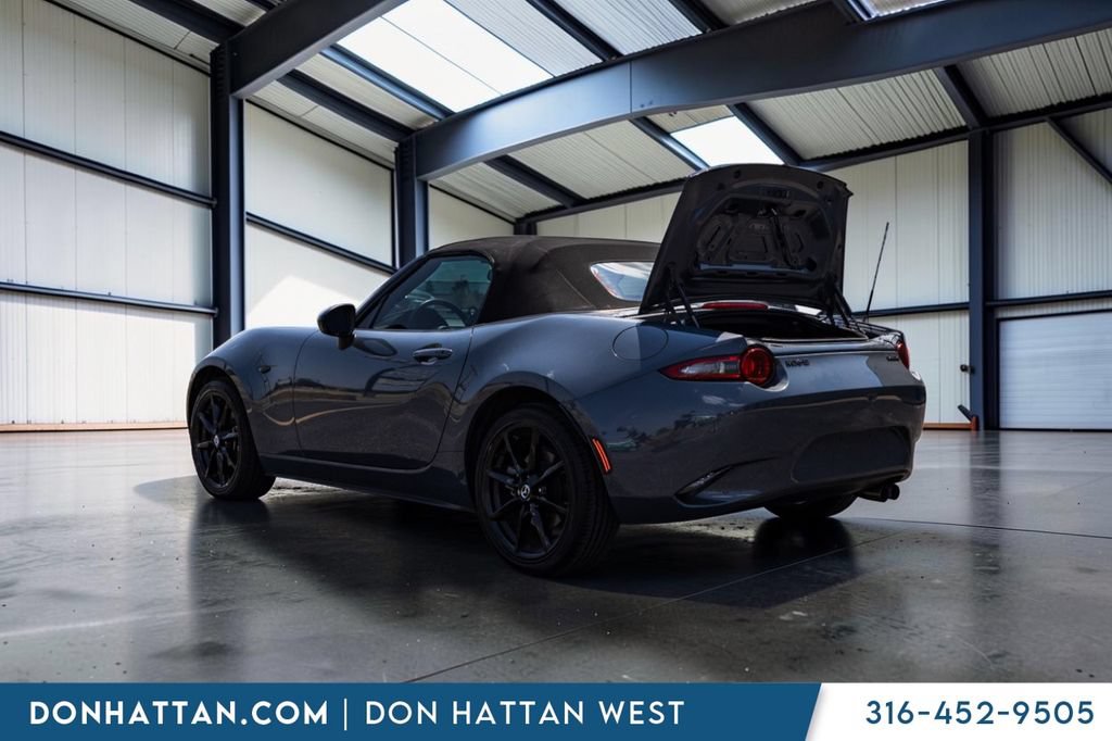 Used 2021 MAZDA MX-5 Miata Club RWD image 21