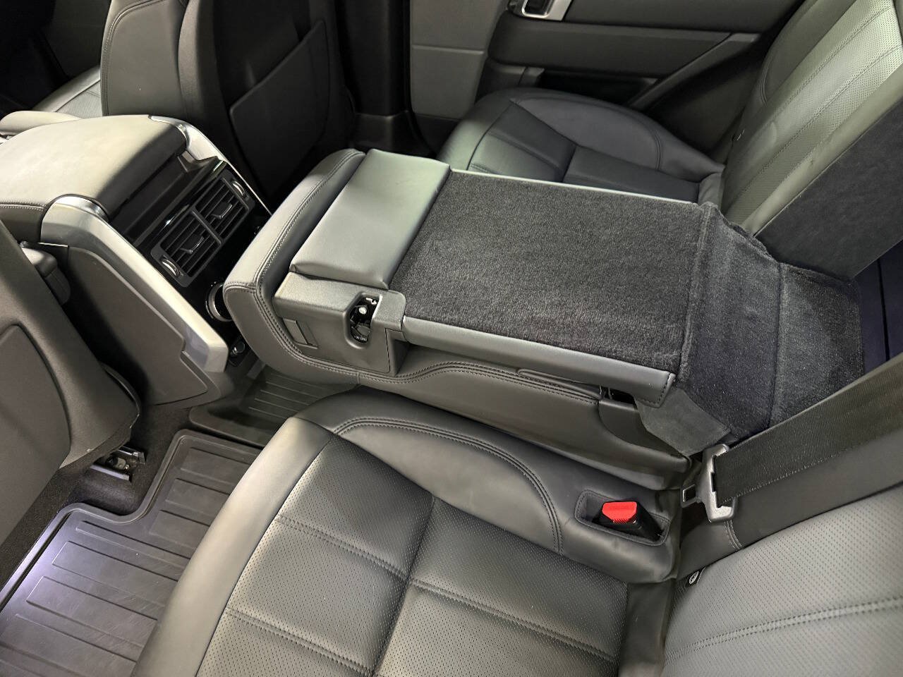 Used 2021 Land Rover Range Rover Sport HSE Silver Edition AWD/4WD image 27