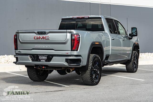 Used 2024 GMC Sierra 2500 AT4 w/ AT4 Preferred Package AWD/4WD image 9