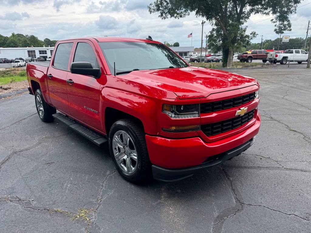 Used 2018 Chevrolet Silverado 1500 Custom w/ Custom Value Package RWD image 9