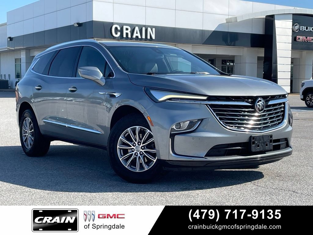 Used 2023 Buick Enclave Essence FWD image 1