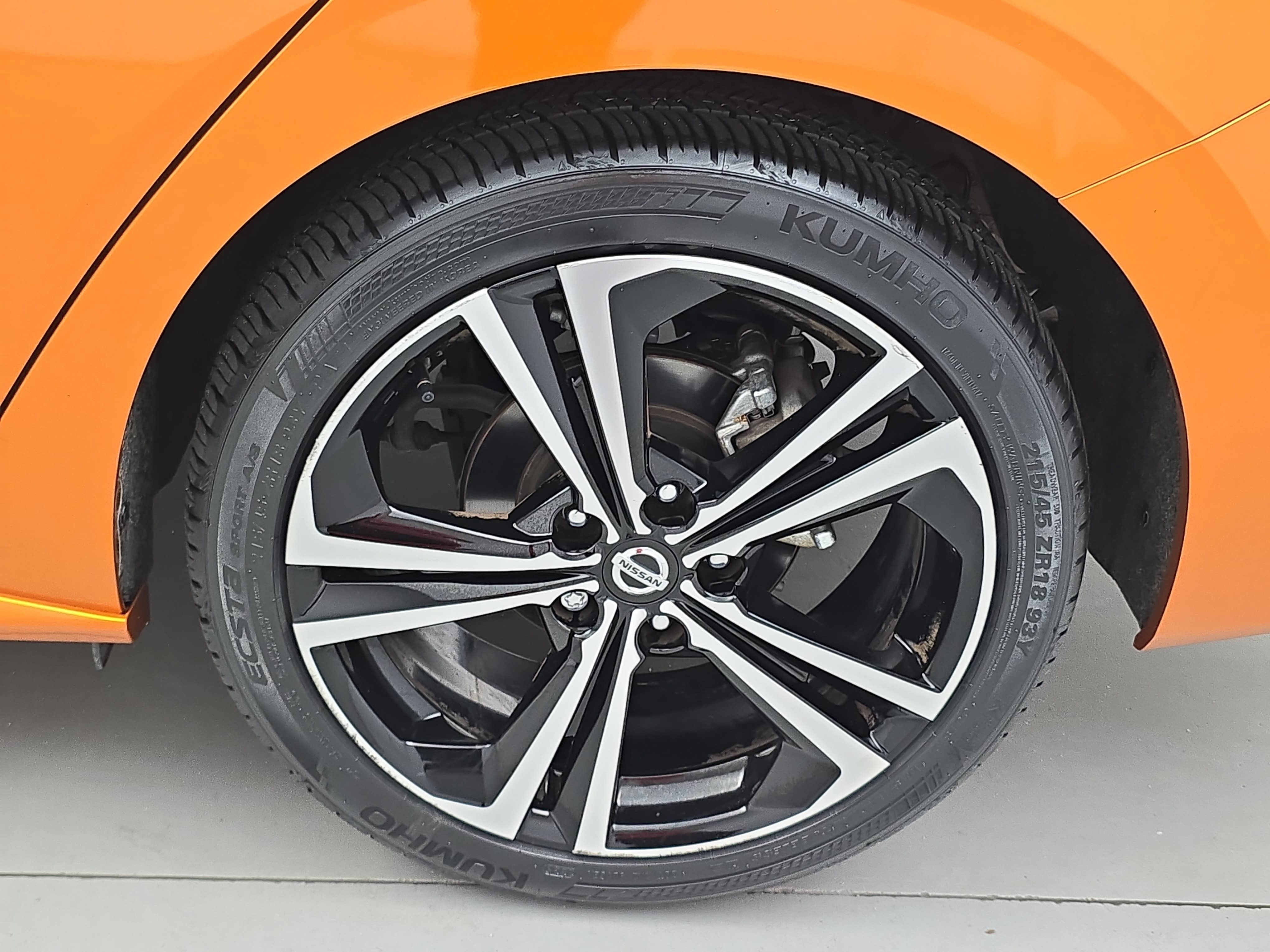 Certified 2023 Nissan Sentra SR w/ SR Premium Package FWD image 32