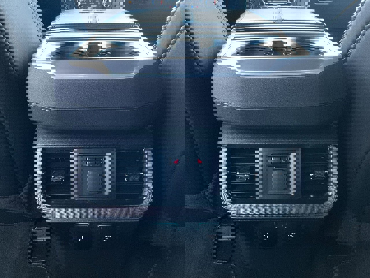 Used 2024 Ford F150 Platinum w/ Equipment Group 702A High image 28