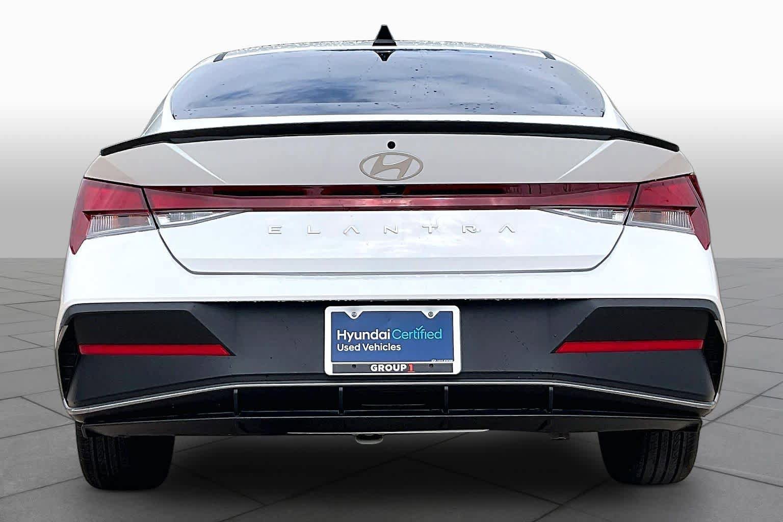 Certified 2025 Hyundai Elantra Sport image 5