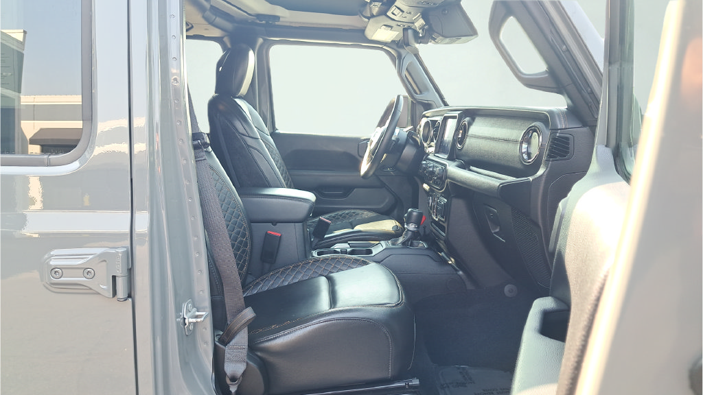 Used 2022 Jeep Gladiator Overland AWD/4WD image 16