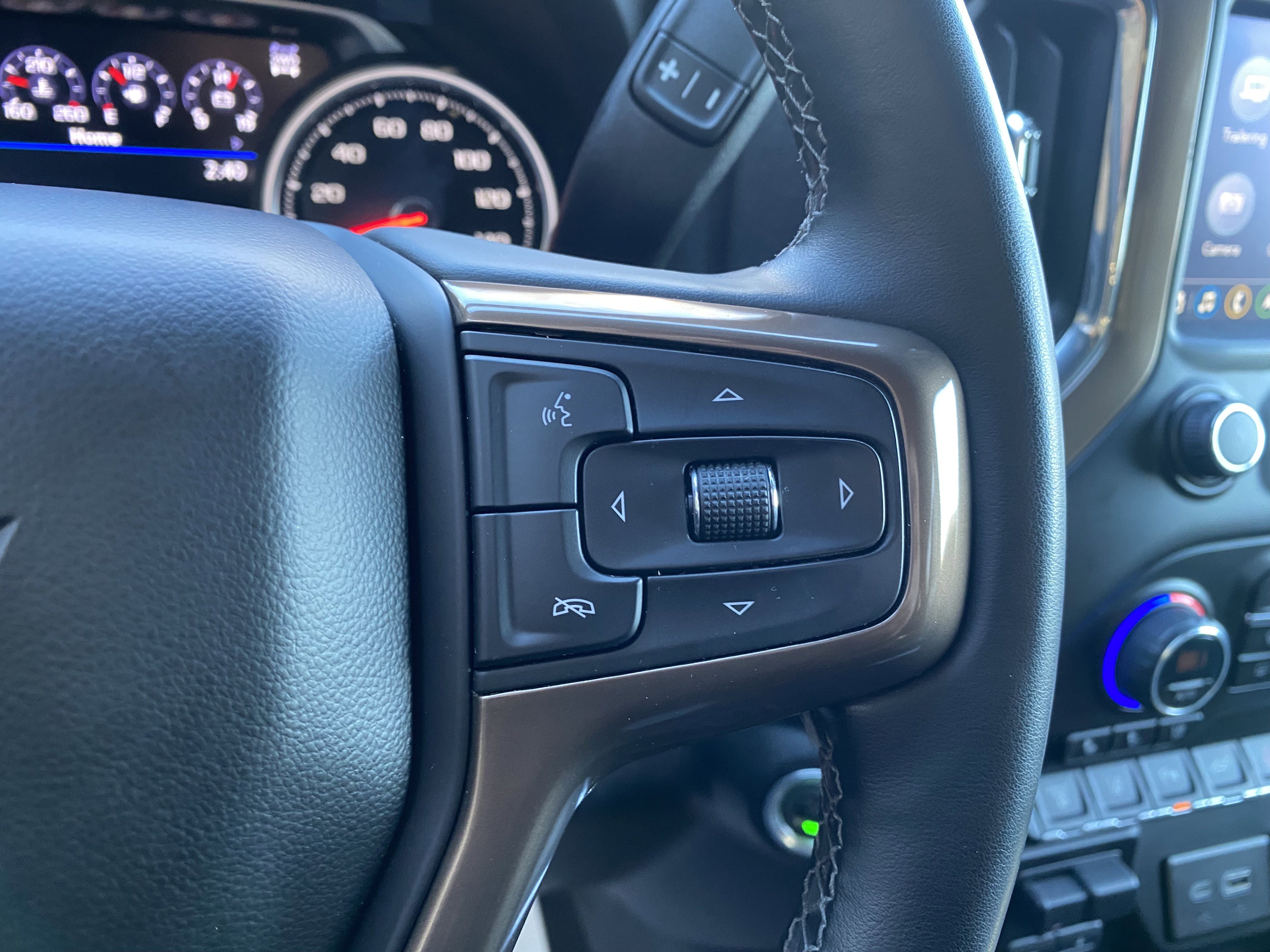 Used 2023 Chevrolet Silverado 2500 High Country w/ Z71 Off-Road Package image 22