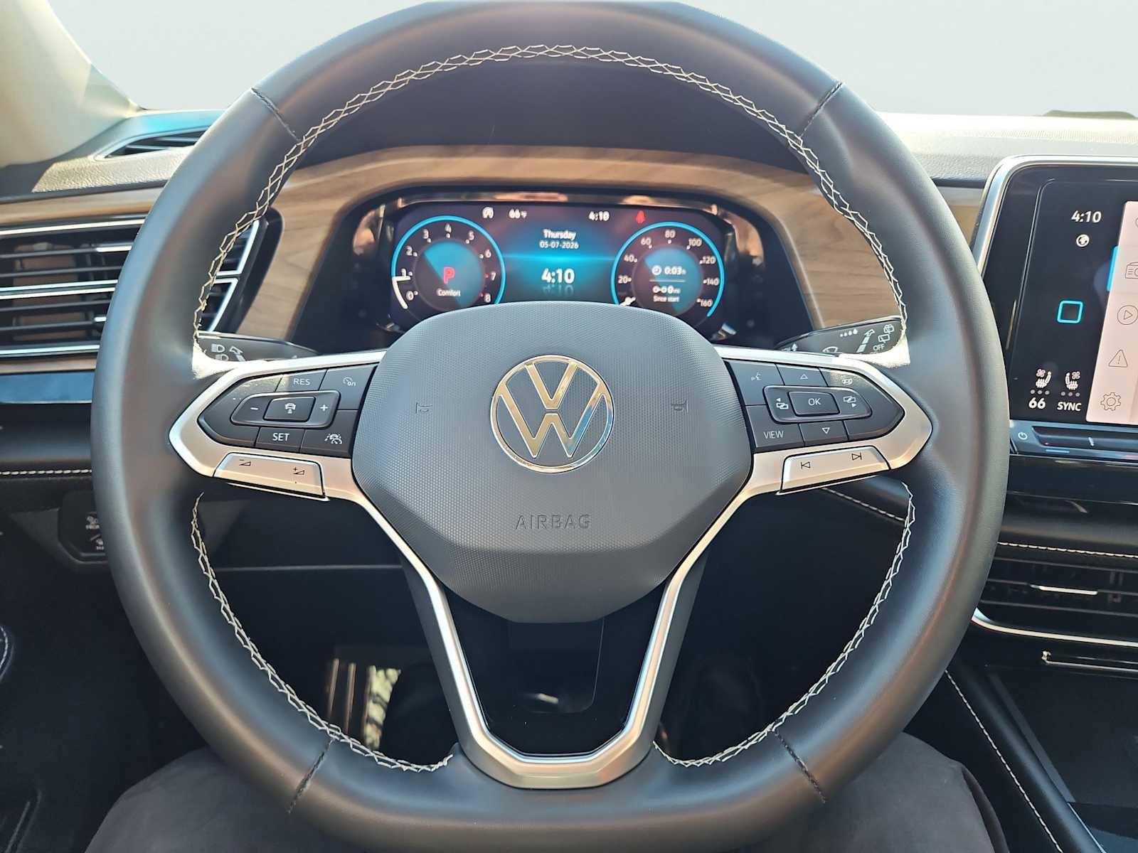 Used 2024 Volkswagen Atlas SE AWD/4WD image 31