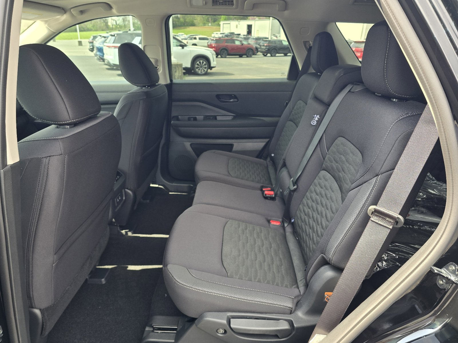 New 2026 Nissan Pathfinder SV image 11