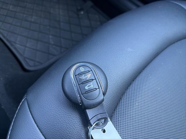 Used 2023 MINI Cooper Convertible image 33