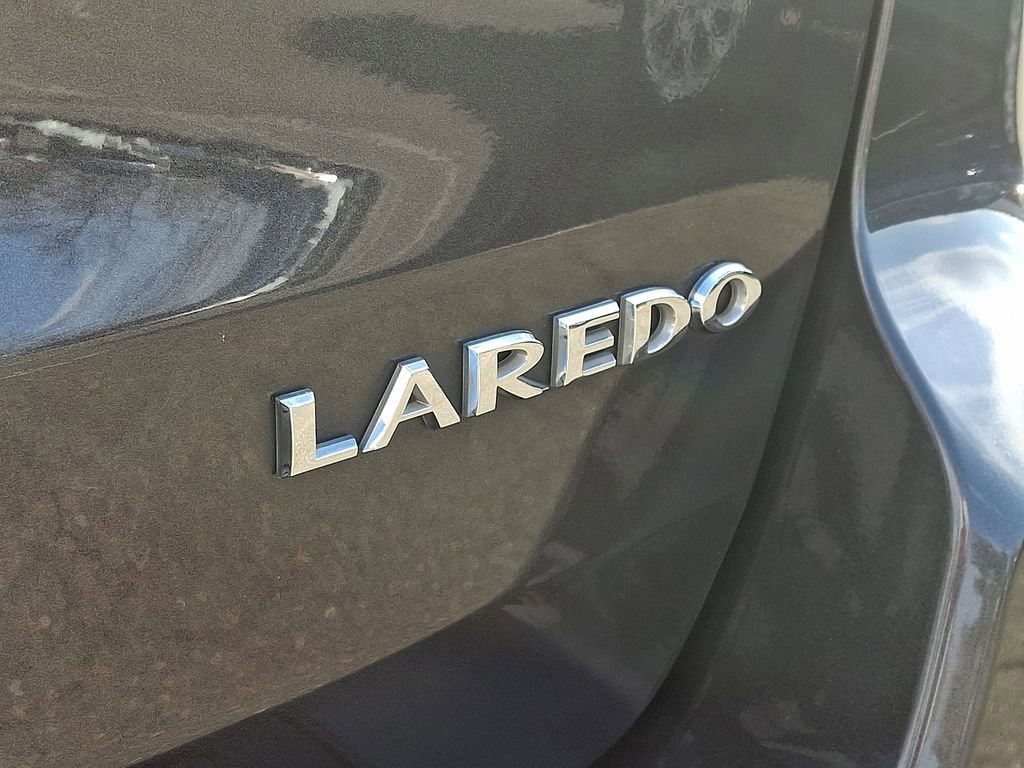 Used 2021 Jeep Grand Cherokee Laredo image 30