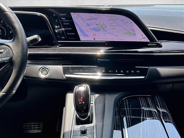Used 2023 Cadillac Escalade ESV V AWD/4WD image 8