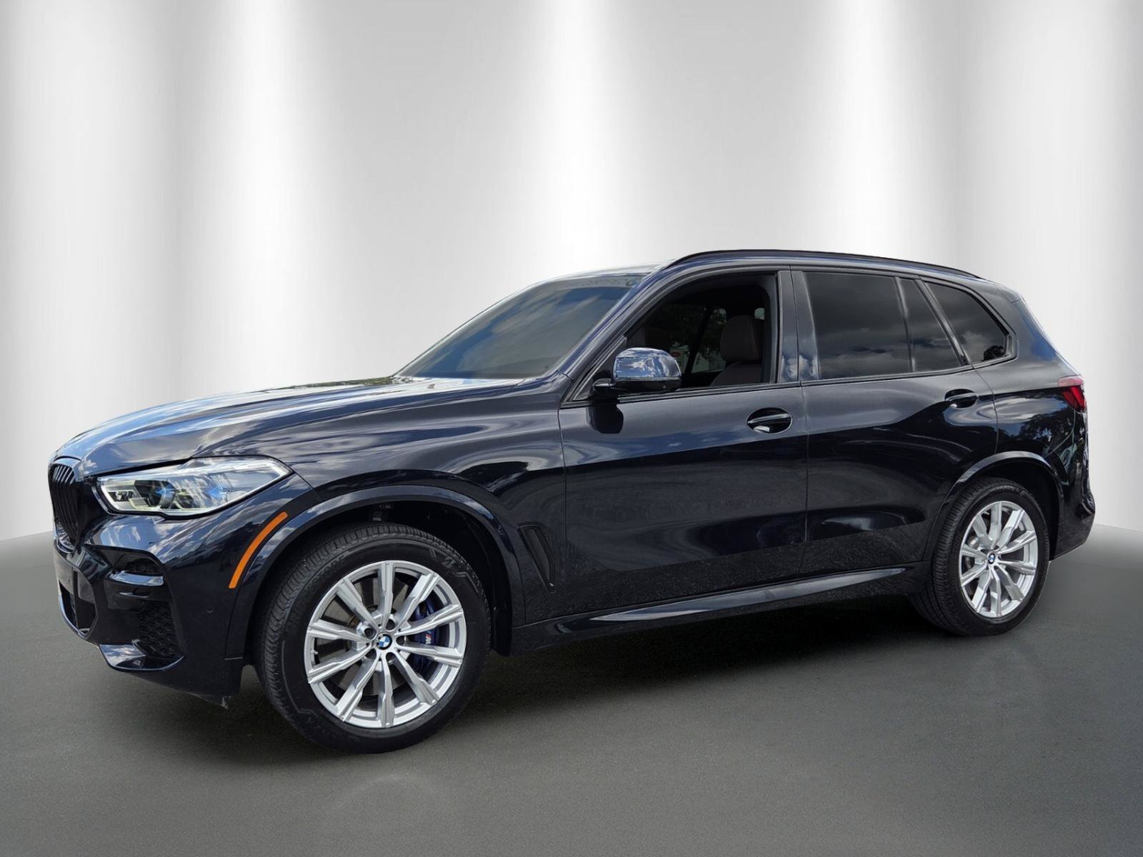 Certified 2023 BMW X5 M50i w/ Executive Package AWD/4WD image 3