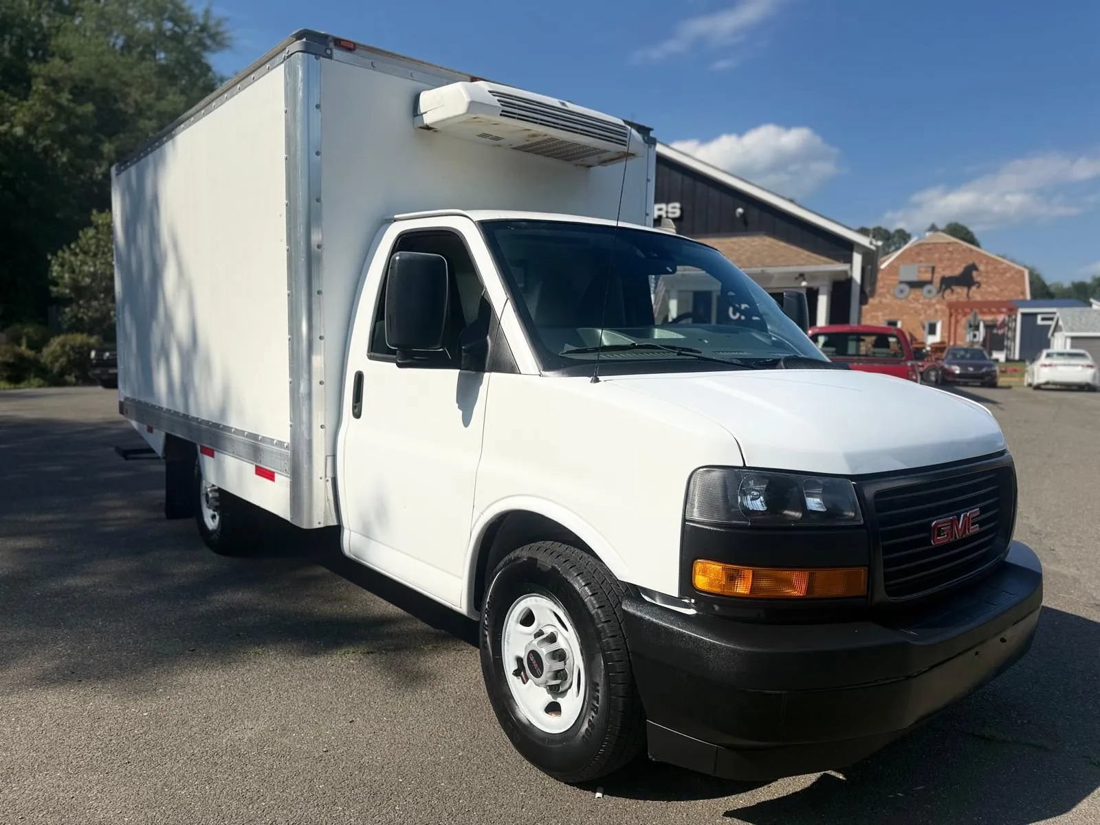 Used 2019 GMC Savana 3500 w/ Power Convenience Package RWD image 1