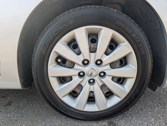 Used 2017 Nissan Sentra SV FWD image 25