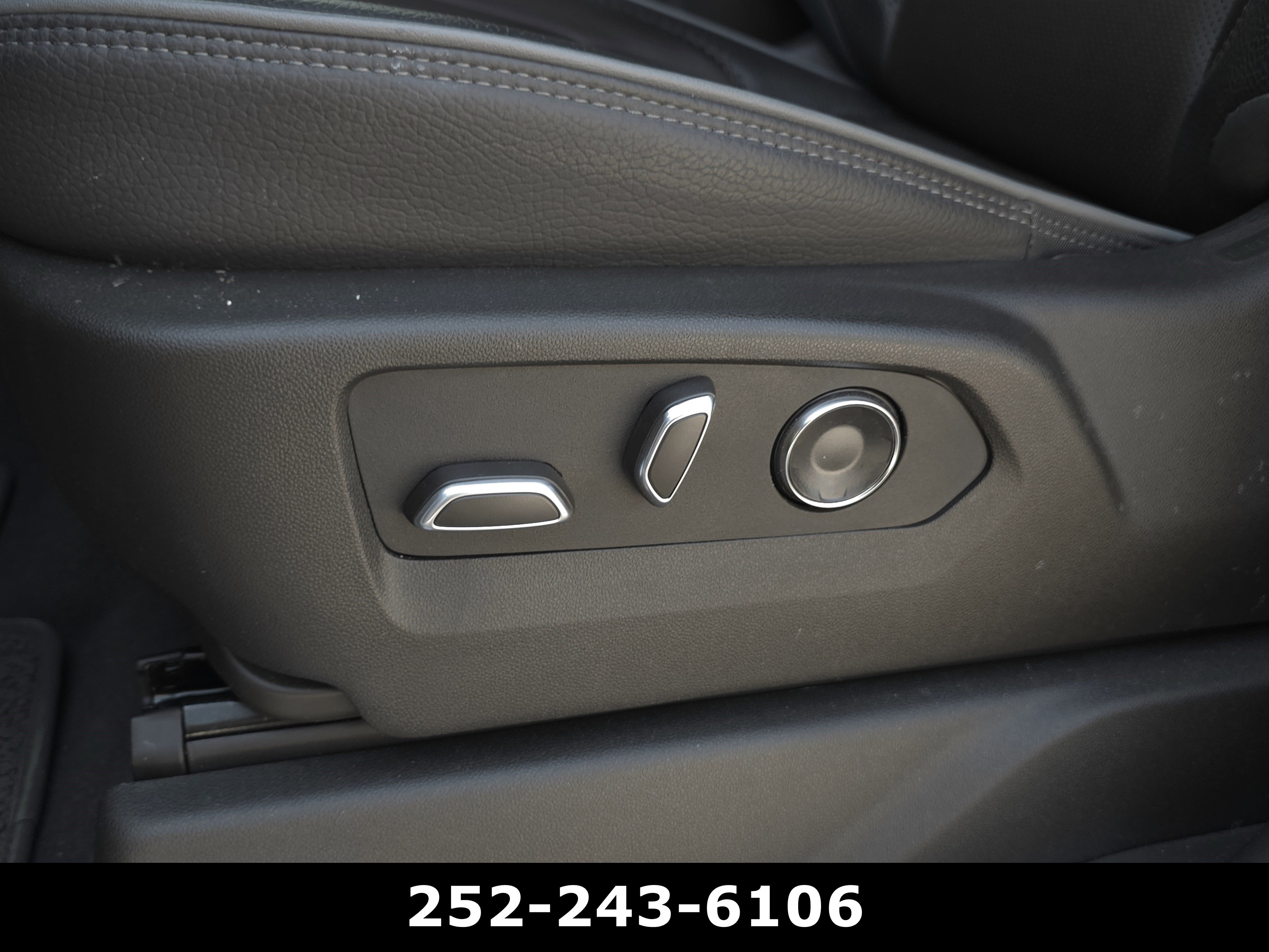 Used 2025 GMC Sierra 2500 Denali w/ Denali Reserve Package image 11