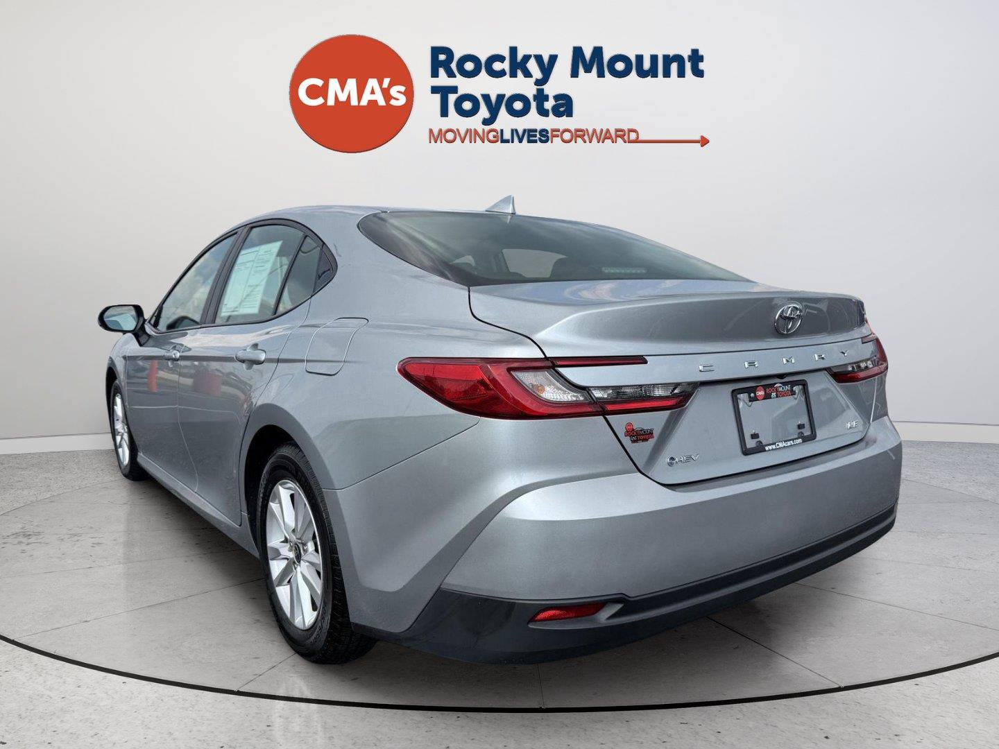 Used 2025 Toyota Camry LE FWD image 5
