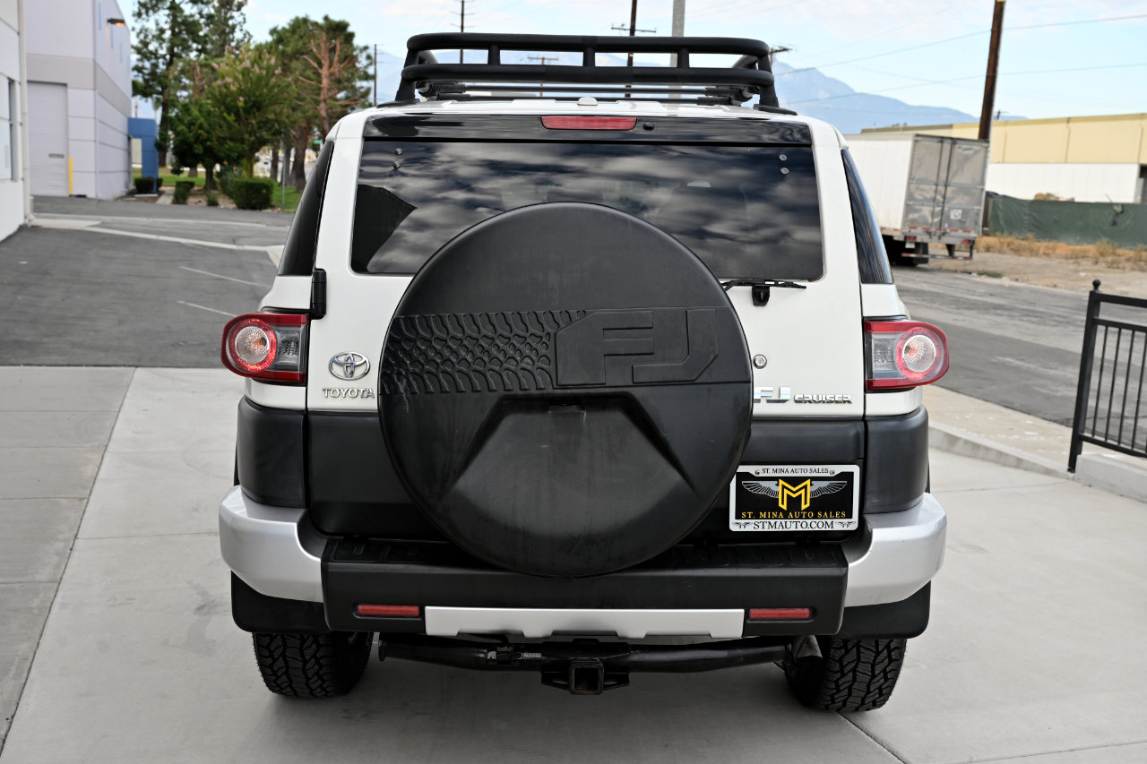 Used 2013 Toyota FJ Cruiser 4WD image 6