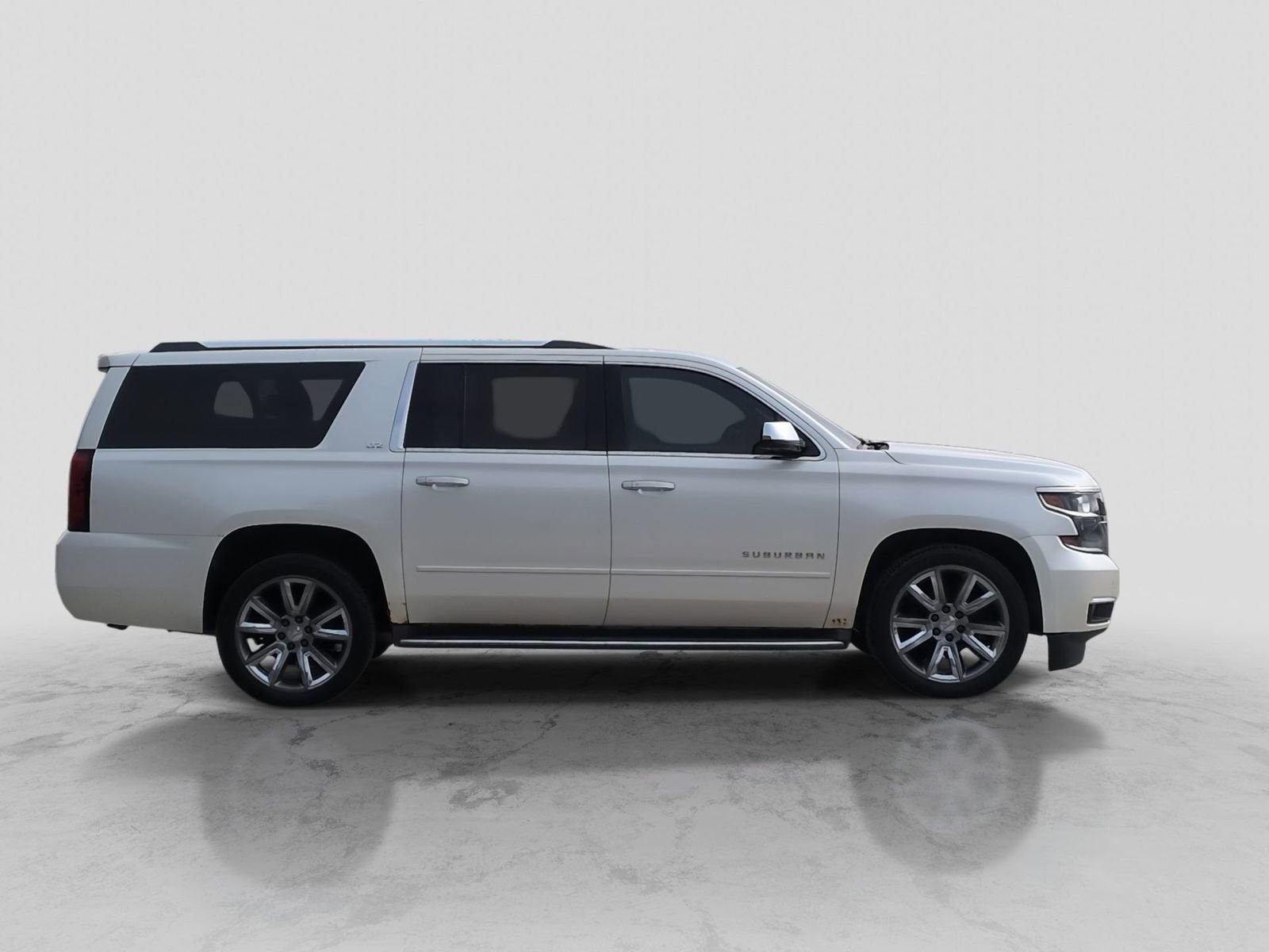 Used 2015 Chevrolet Suburban LTZ image 9