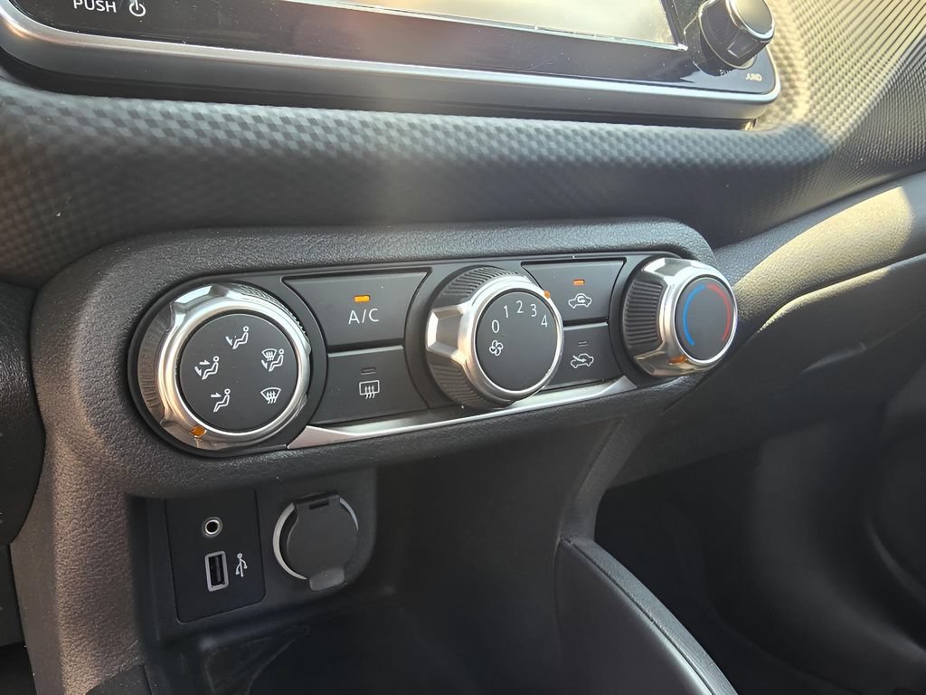 Used 2025 Nissan Kicks Play S w/ Interior Electronics Package FWD image 19