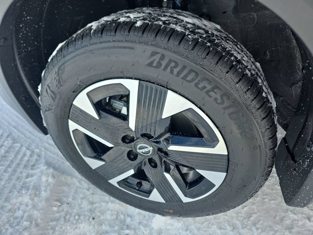 New 2026 Nissan Kicks SV w/ SV Premium Package AWD/4WD image 10