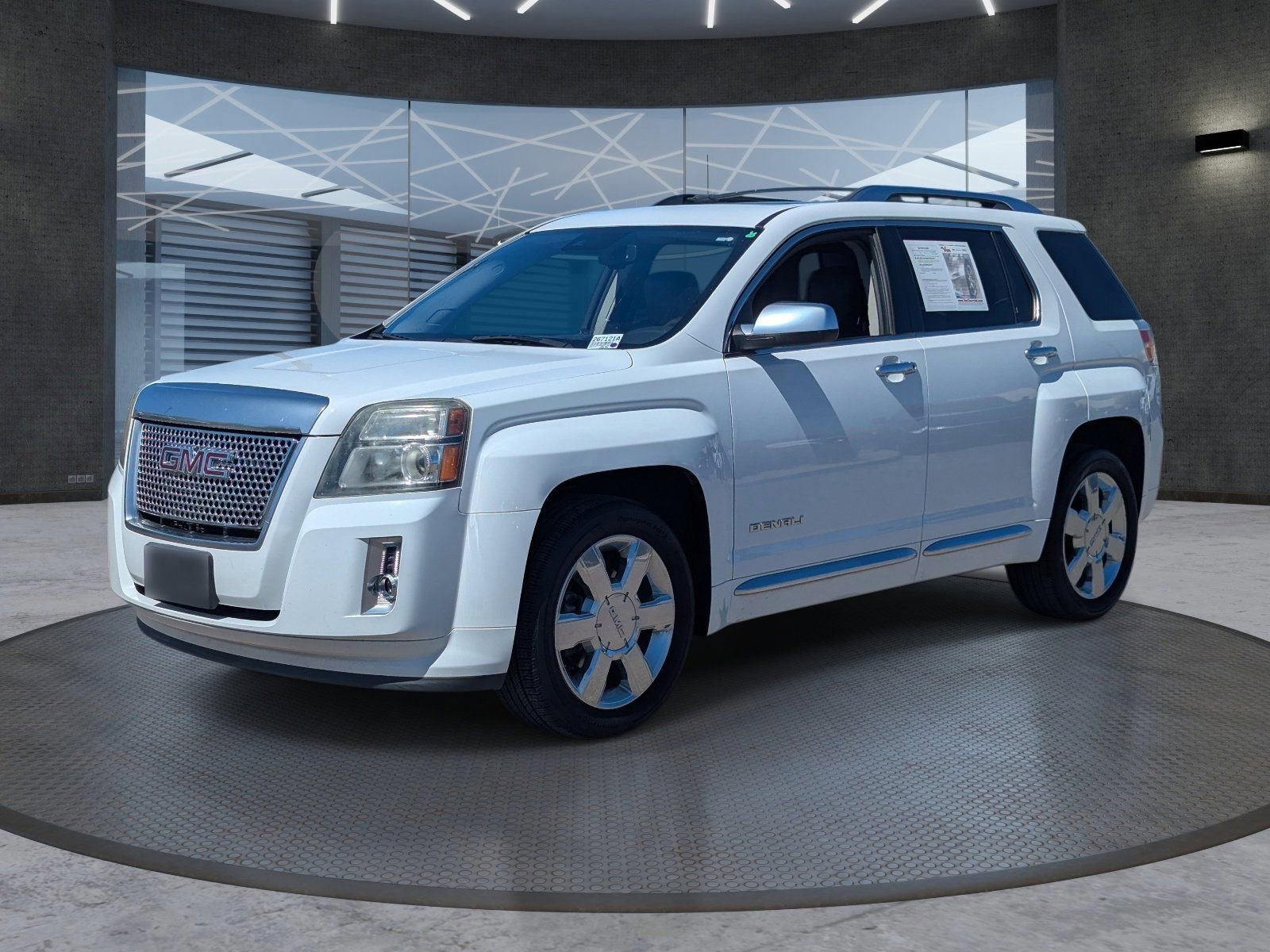 Used 2015 GMC Terrain Denali w/ Cargo Package image 2