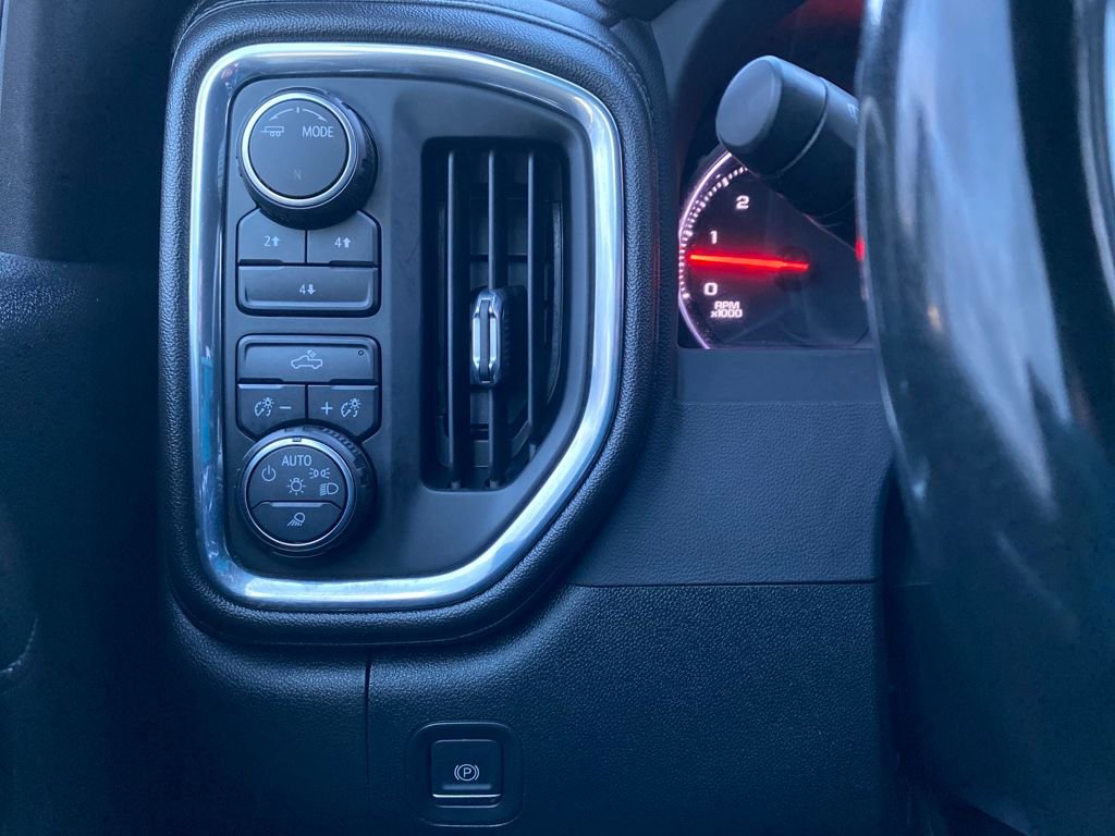 Used 2023 Chevrolet Silverado 2500 LT AWD/4WD image 29