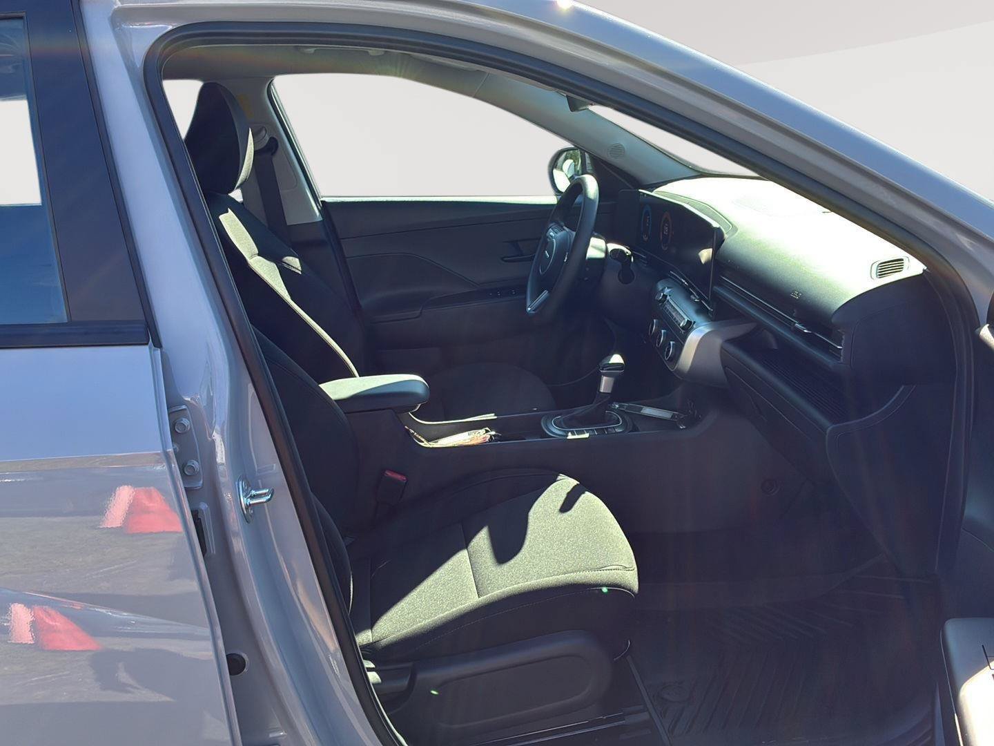Used 2026 Hyundai Kona SE AWD/4WD image 11