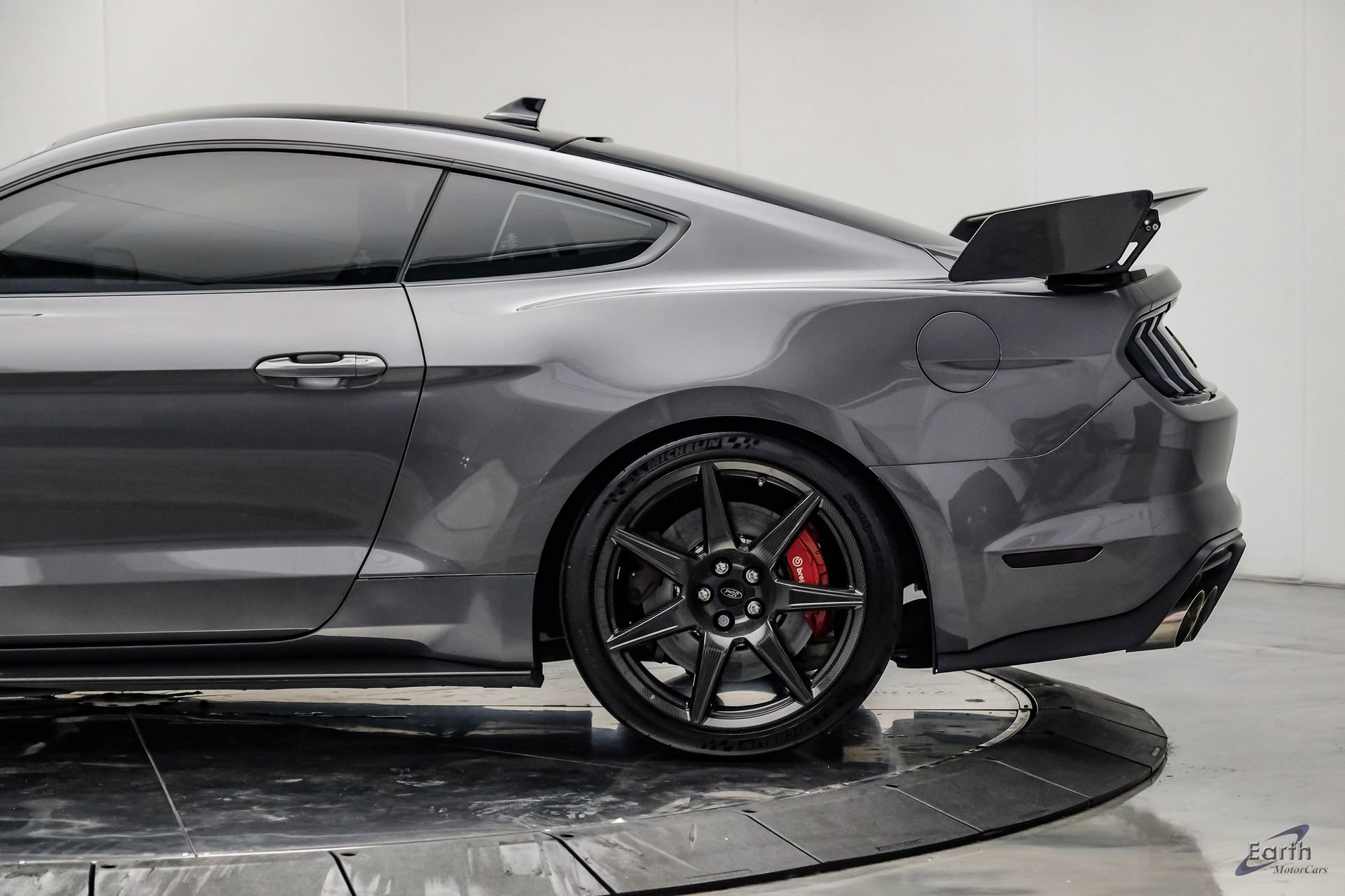 Used 2021 Ford Mustang Shelby GT500 w/ Carbon Fiber Track Pack RWD image 11