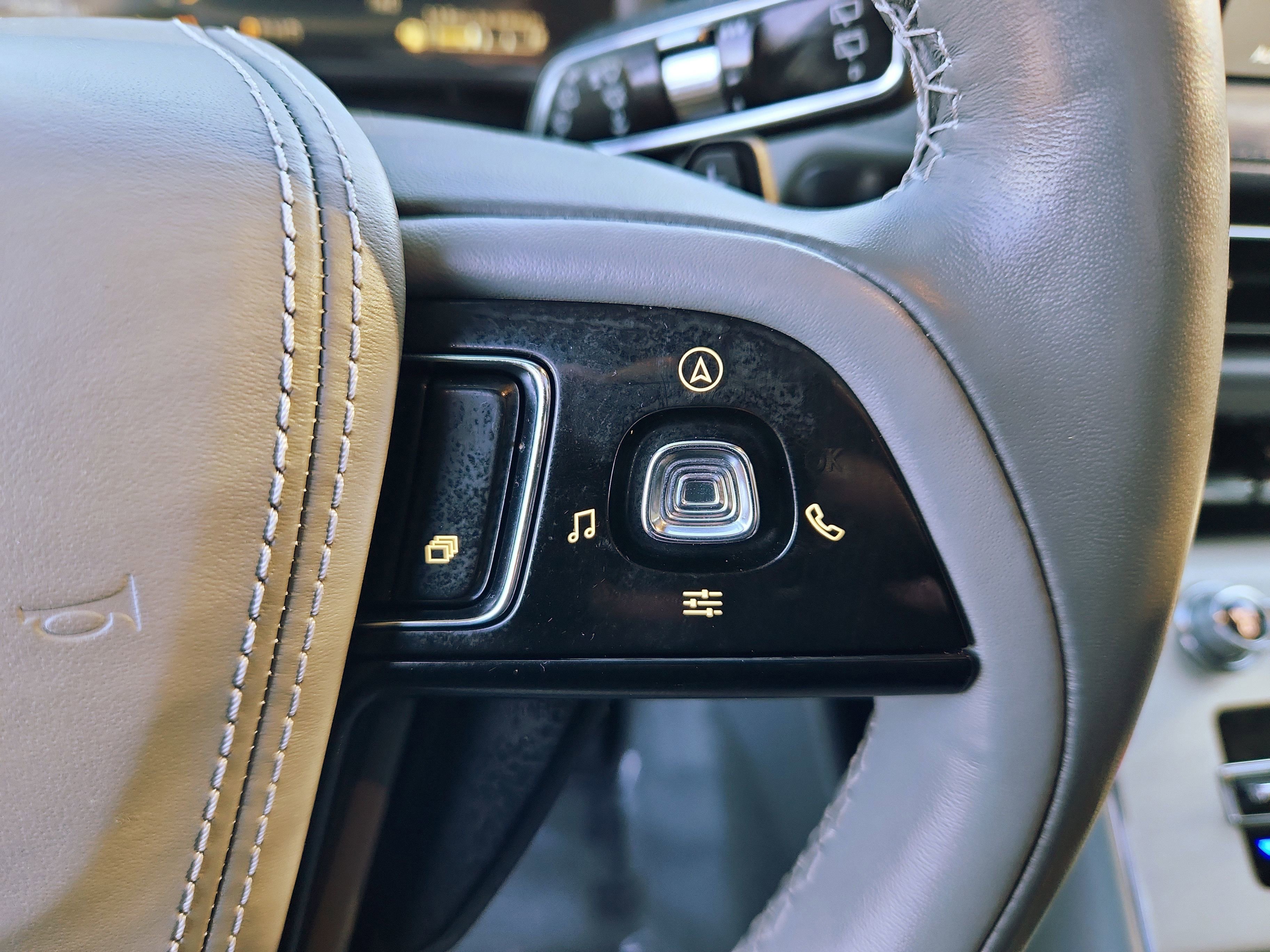 Used 2021 Lincoln Aviator Reserve w/ Equipment Group 202A image 20