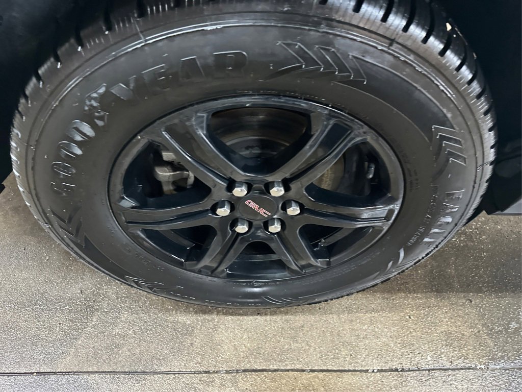 Used 2021 GMC Acadia AT4 w/ Trailering Package image 17