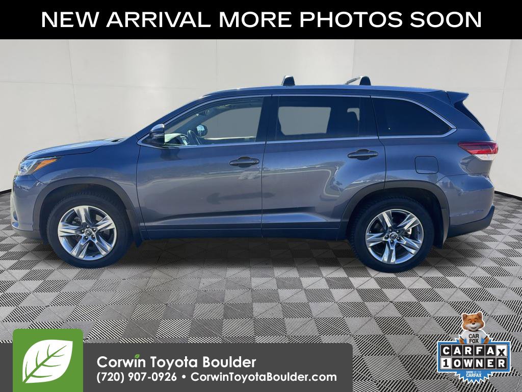 Used 2019 Toyota Highlander Limited AWD/4WD image 4