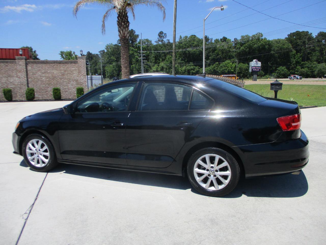 Used 2015 Volkswagen Jetta SE FWD image 18