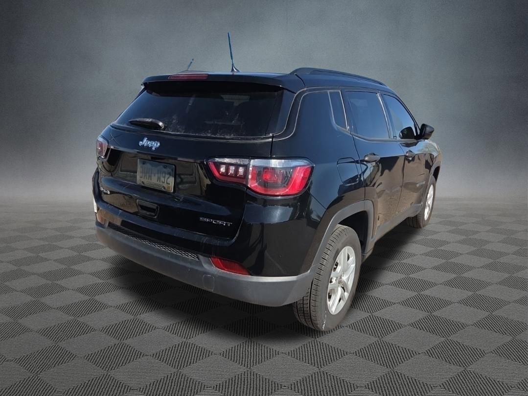 Used 2017 Jeep Compass Sport AWD/4WD image 2
