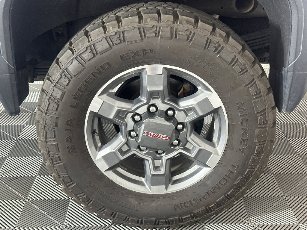 Used 2025 GMC Sierra 2500 SLT w/ SLT Premium Package AWD/4WD image 10