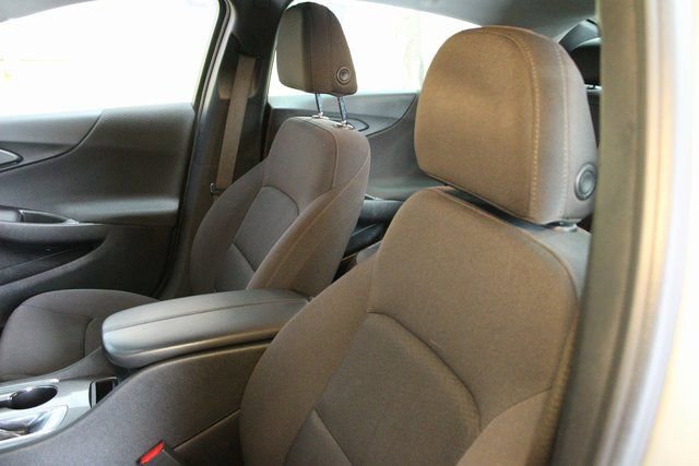 Used 2021 Chevrolet Malibu LT FWD image 18