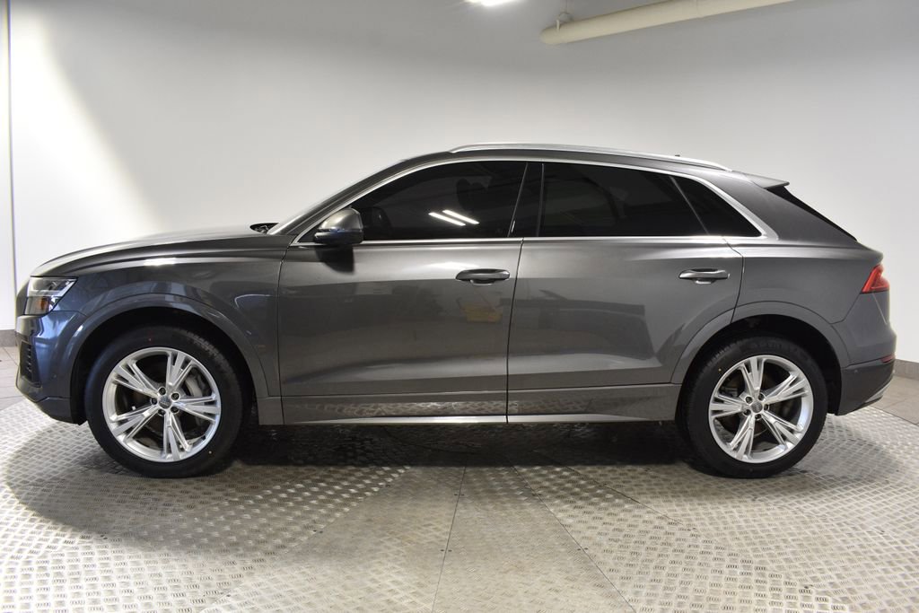Used 2019 Audi Q8 Premium Plus w/ Premium Plus image 2
