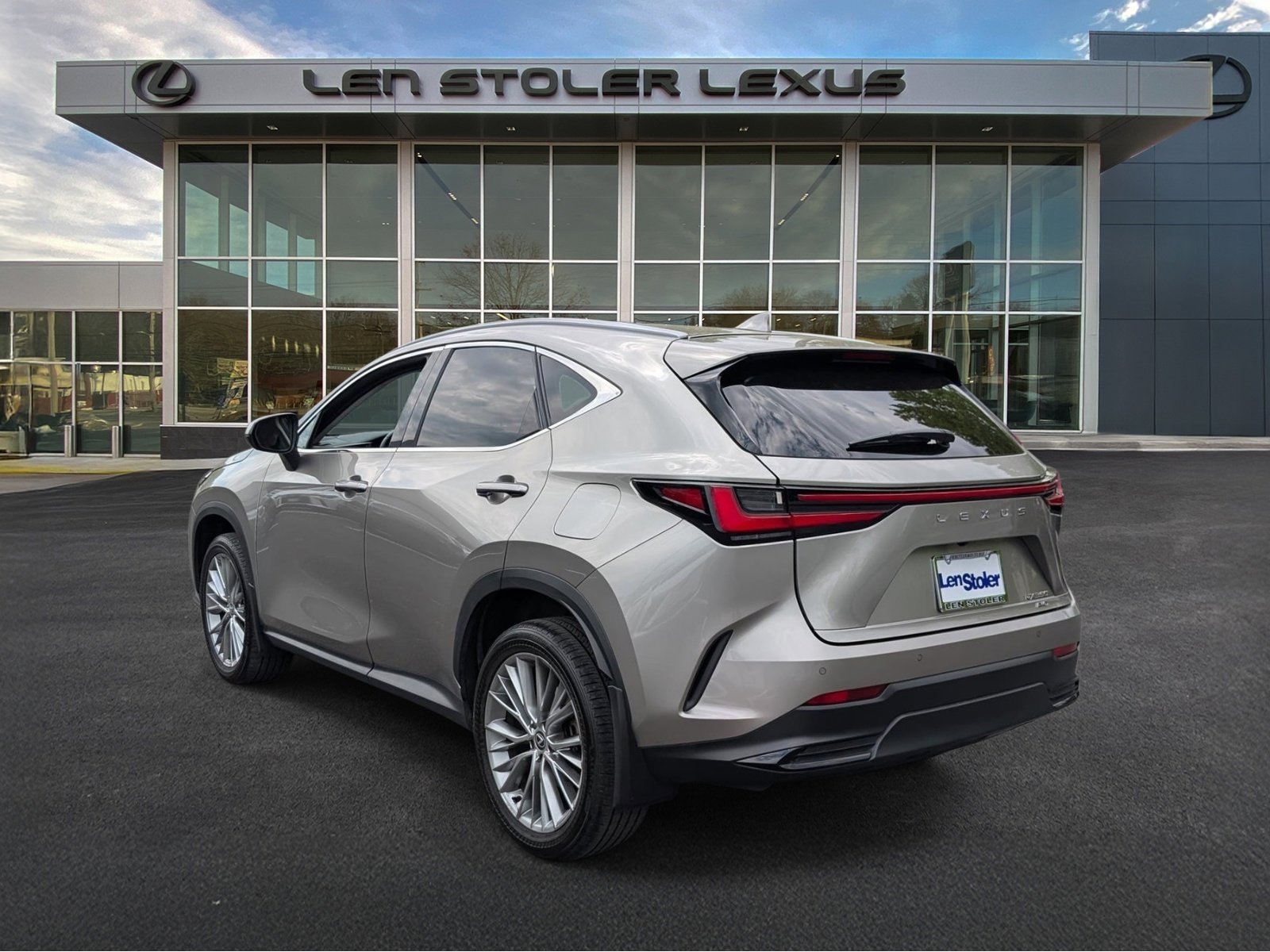 Used 2025 Lexus NX 350 AWD w/ Accessory Package (2T) image 5