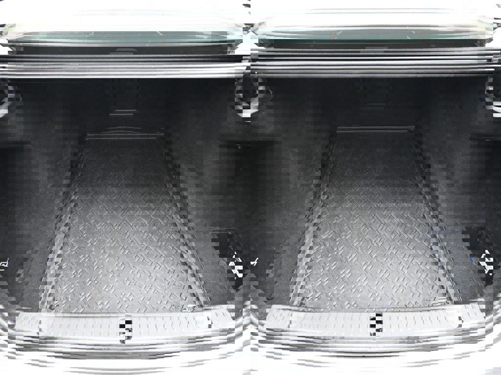 Used 2016 BMW 740i RWD image 18